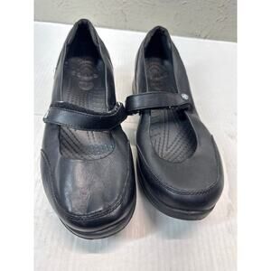 CROCS Saffron Black Leather Mary Jane Hook Loop Flat Round Toe Comfort Womens 11